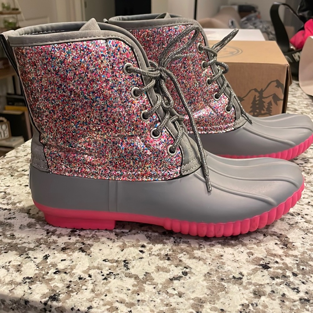 Marley Lilly sparkles duck boots- size 8